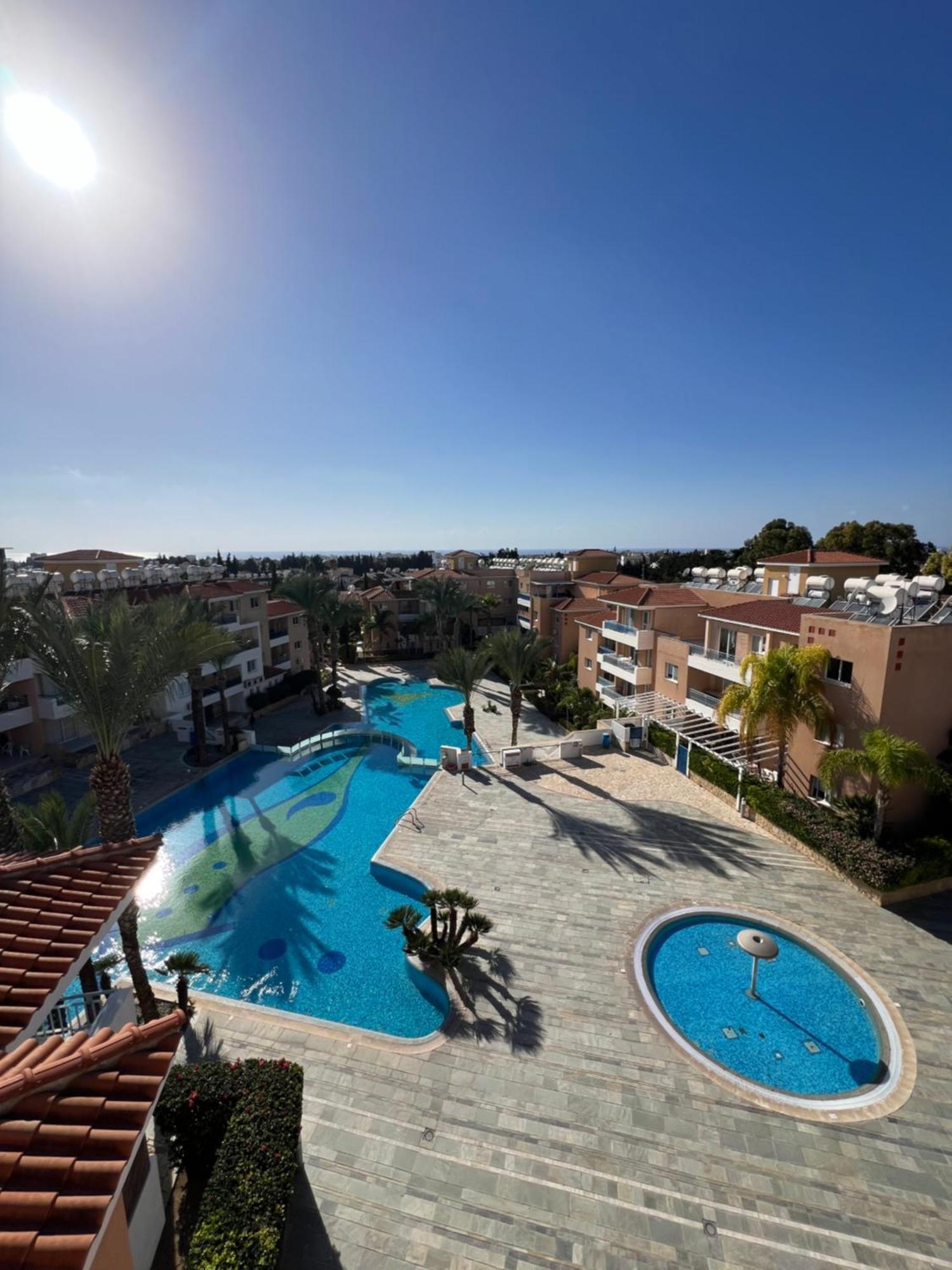 Iris Village Grand Apartment بافوس المظهر الخارجي الصورة
