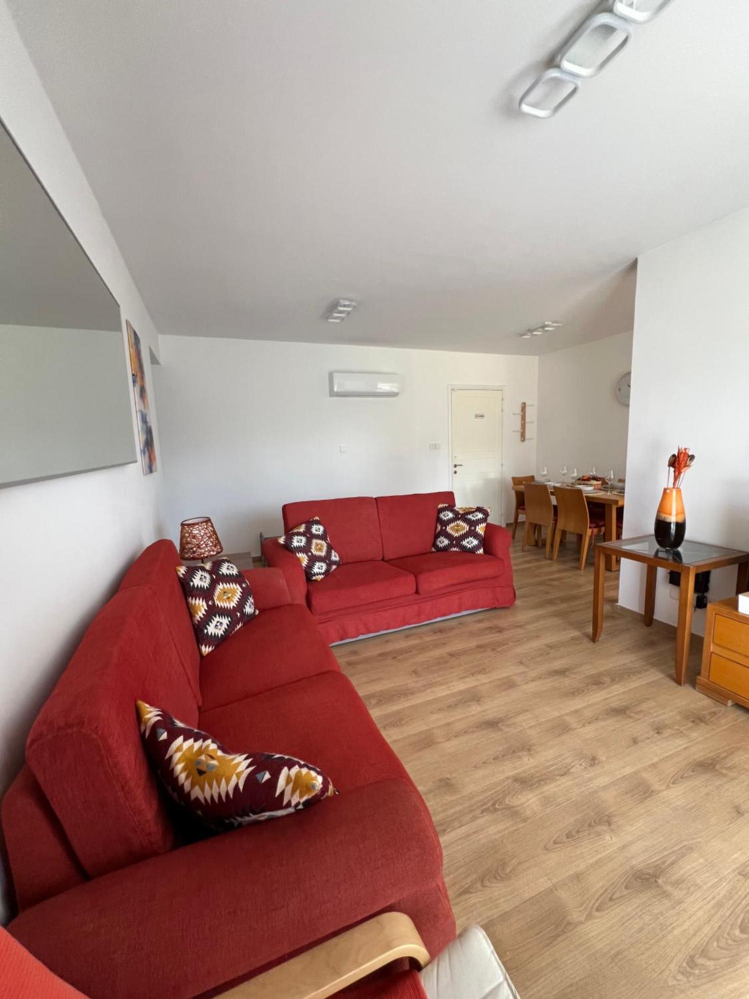 Iris Village Grand Apartment بافوس المظهر الخارجي الصورة