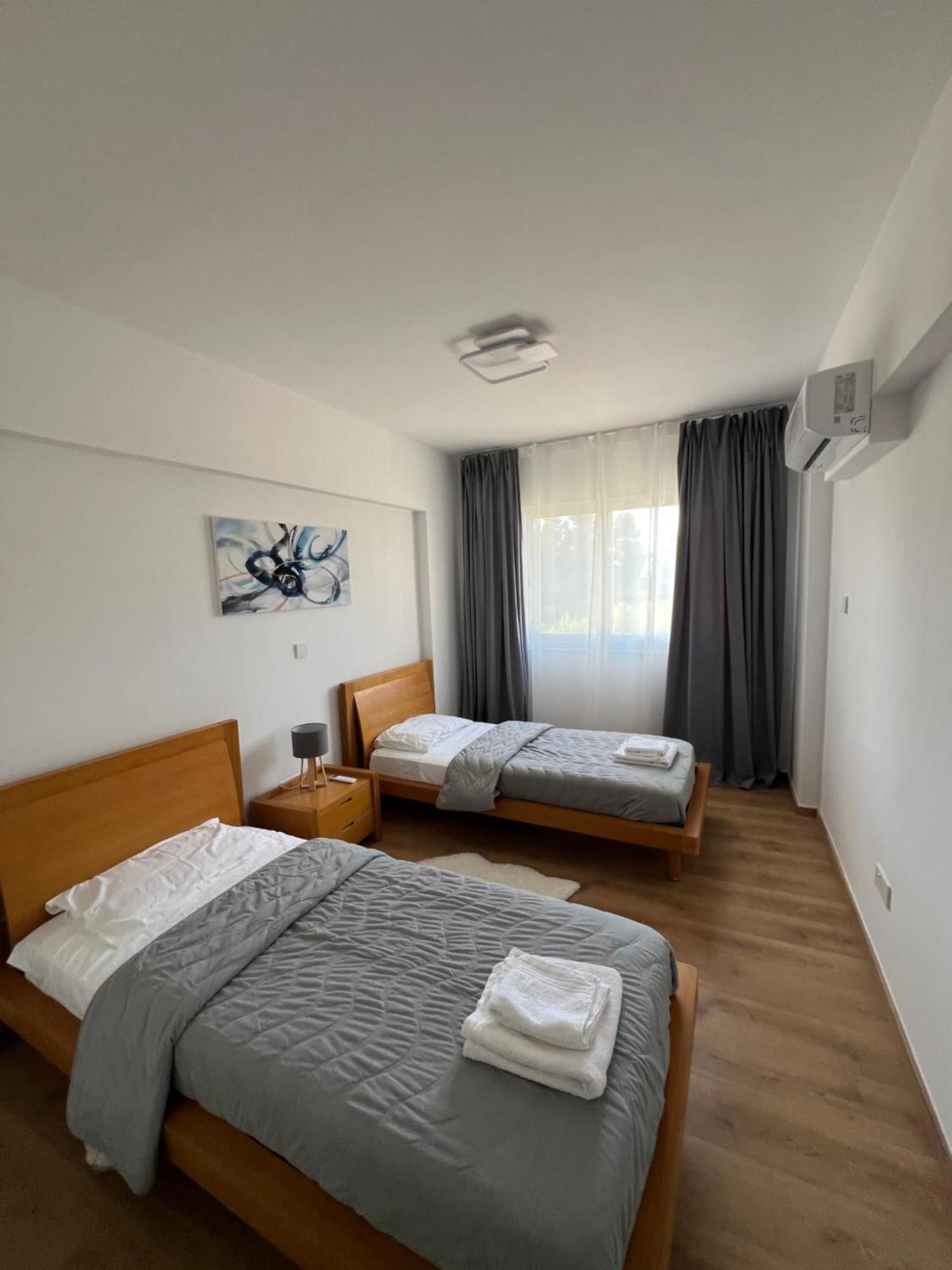 Iris Village Grand Apartment بافوس المظهر الخارجي الصورة