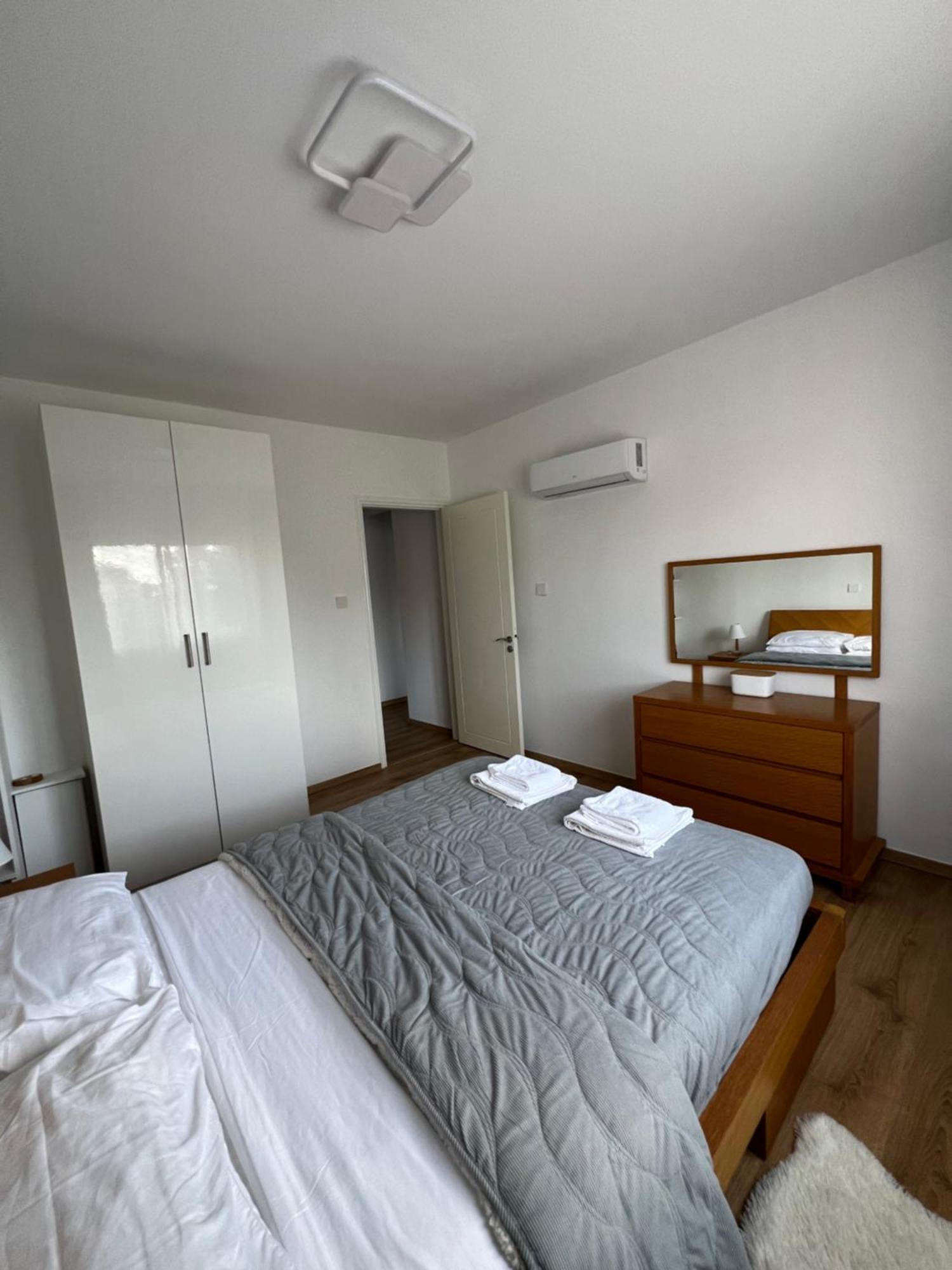 Iris Village Grand Apartment بافوس المظهر الخارجي الصورة